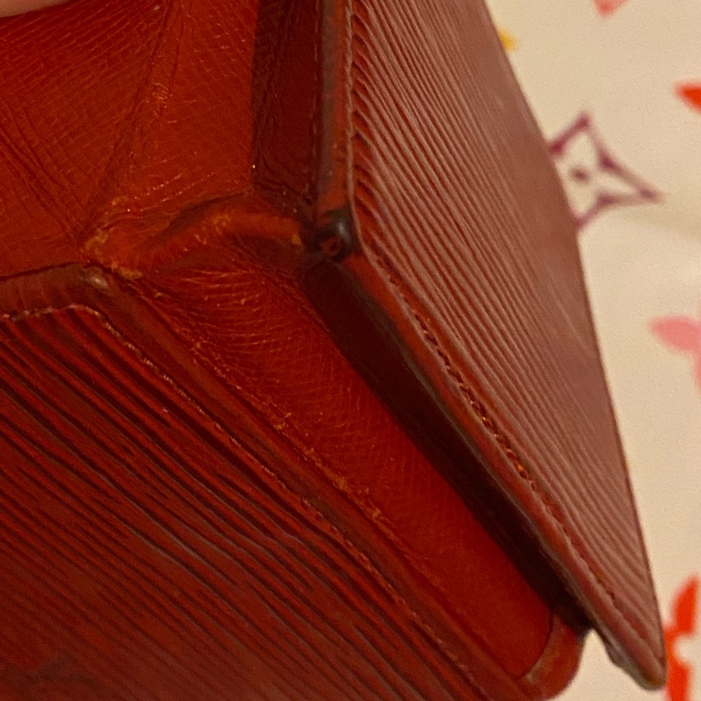 Louis Vuitton Porte Monnaie Boite Castilian Red Epi Leather Accordion Coin Purse - Picture 15 of 15